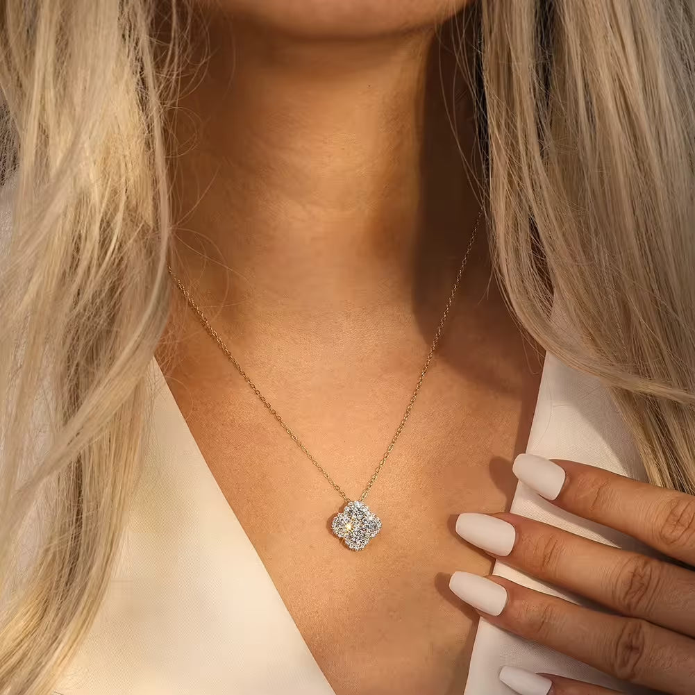 Collier Trèfle avec Zircon